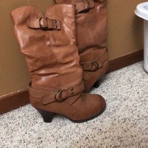Heeled boots